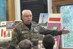 Messenger_creation_619974C6-C3F2-4717-9AE0-C84C4D7BB67C