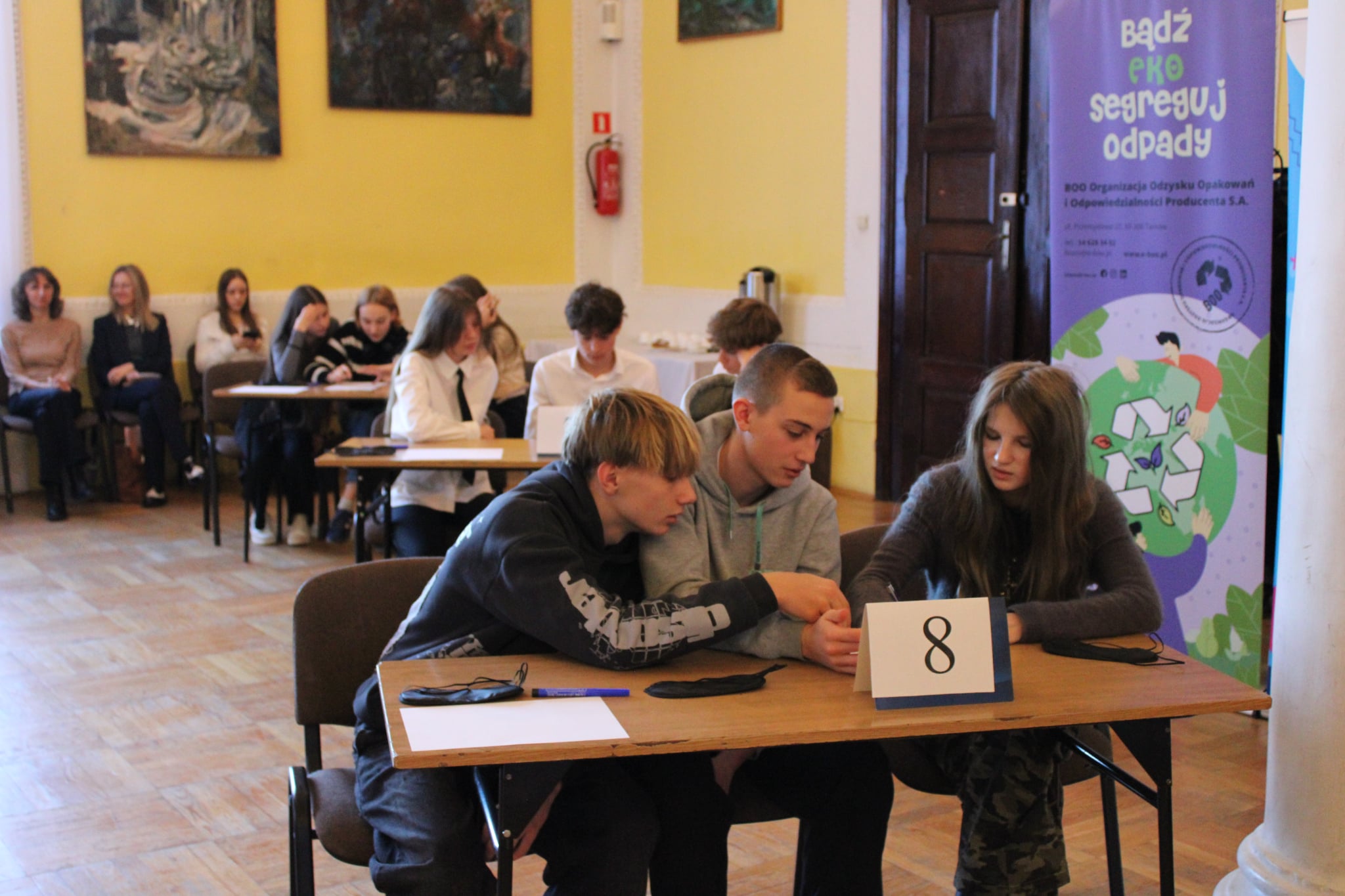 Dzieci z klasy 7 i 8 biorące udział w Maratonie Zawodowym