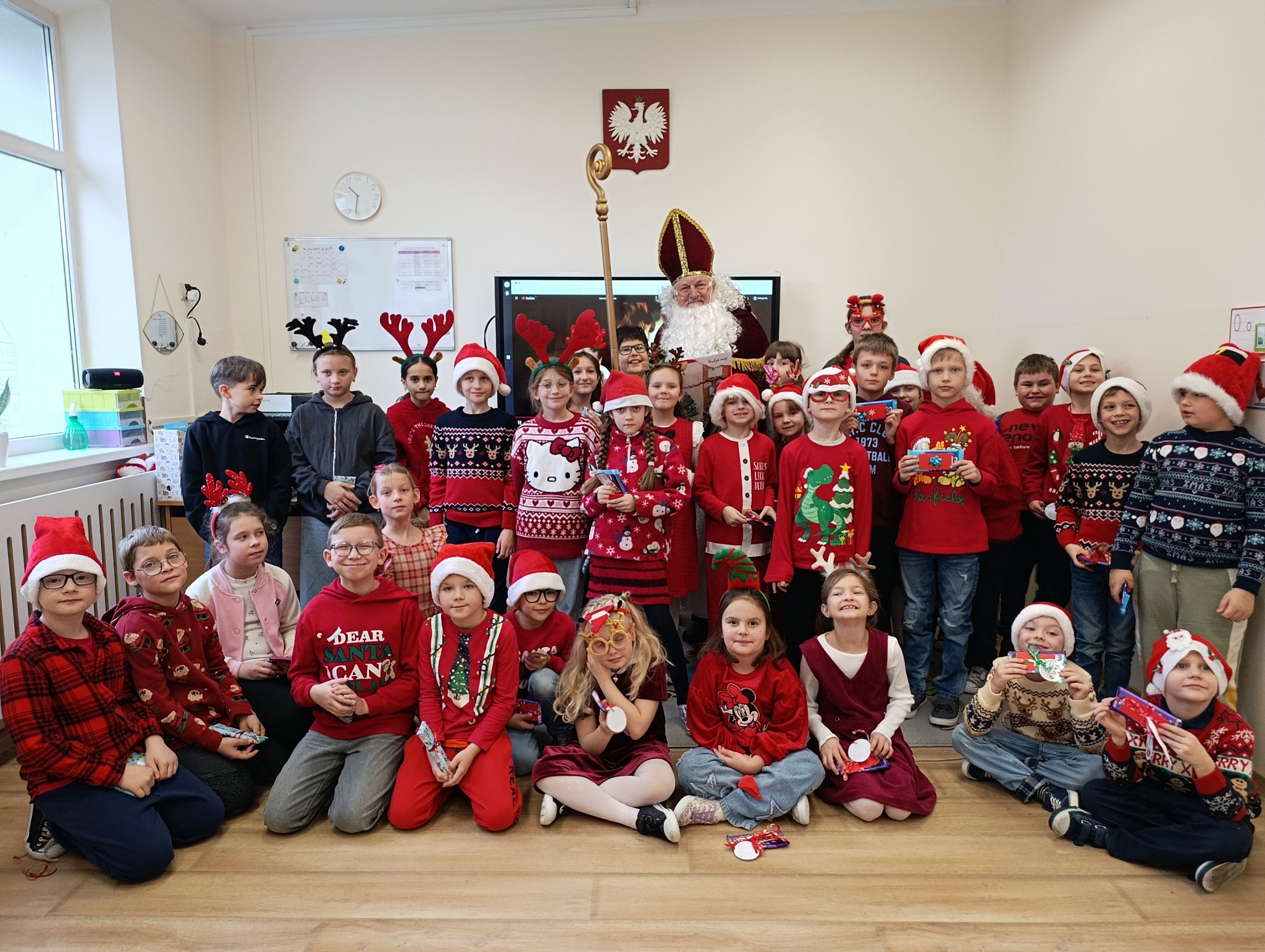 Spotkanie ze Św. Mikołajem uczniów klas I - III