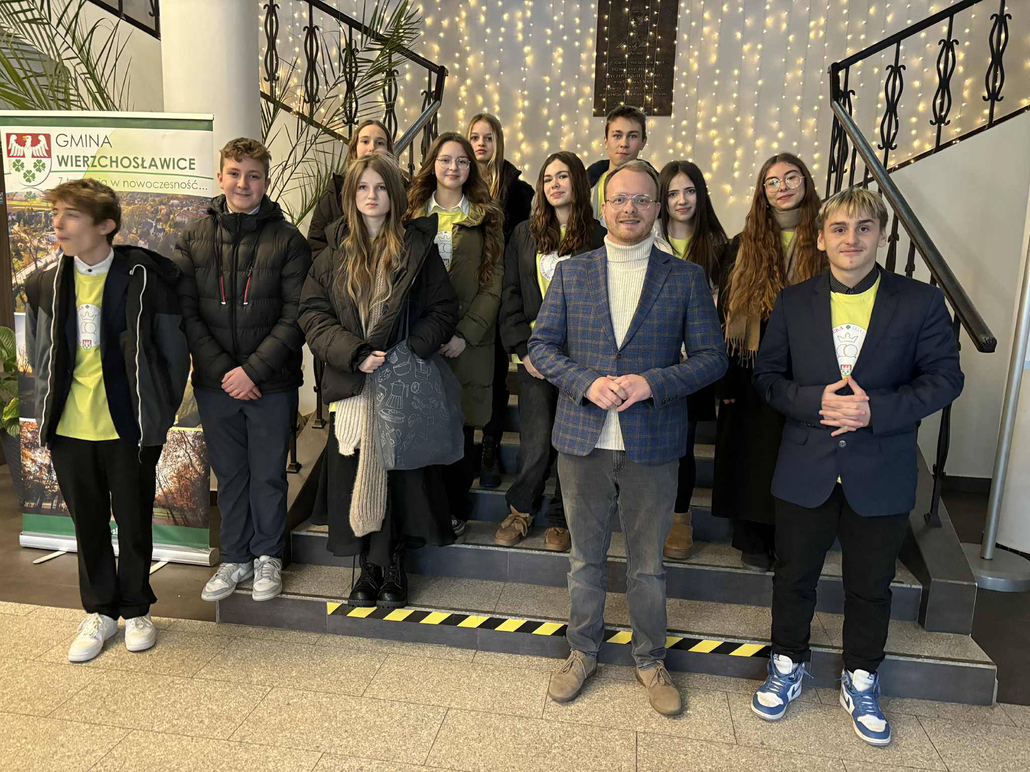 Uczniowie biorący udział w debatach