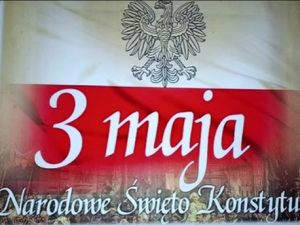 Flaga biało - czerwona z napisem 3 Maja Narodowe Święto Konstytucji